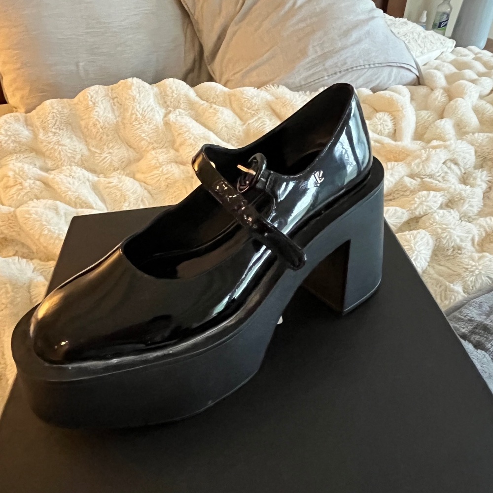 Larroude Stewart platforms